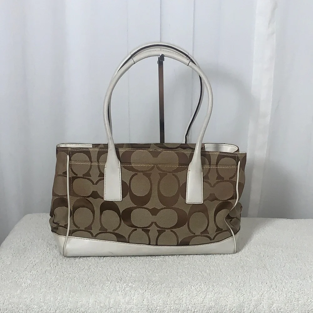 GUC Coach Hampton Madeline Signature Satchel L 14” x H 8” x D 5.5” - Picture 2 of 12